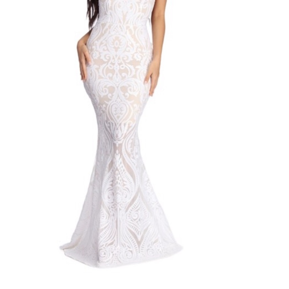 Dress - Picture 2 of 7